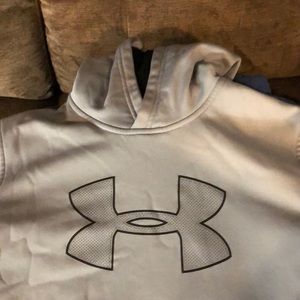 Men’s under armor sweatshirt